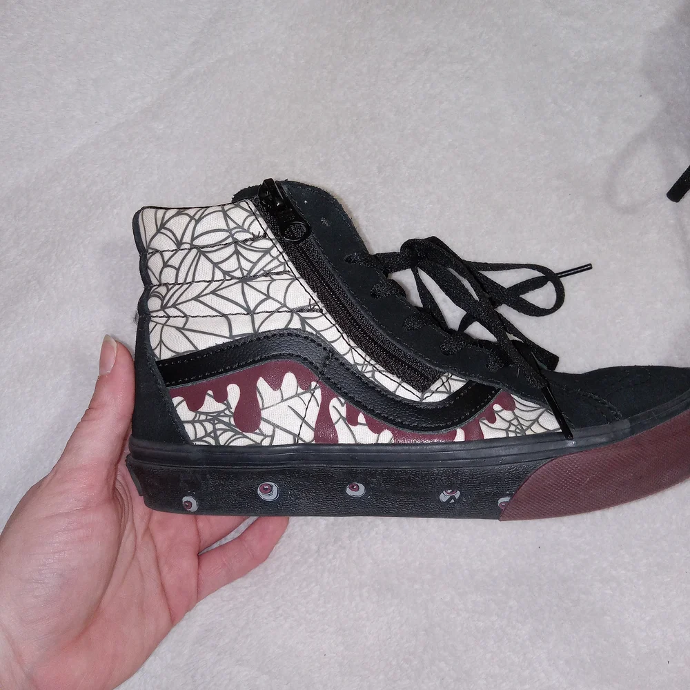 Vans Sk8-Hi Reissue Side Zip Kids Sz 3 “In The Shadows” Glow In Dark Spider Web - Picture 3 of 11